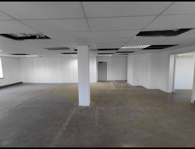 155M² OFFICE TO LET IN MAGALIESSIG